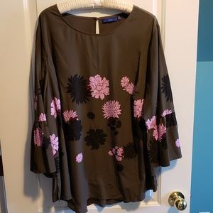 3/$20 Apt. 9 Bell Sleeve Top